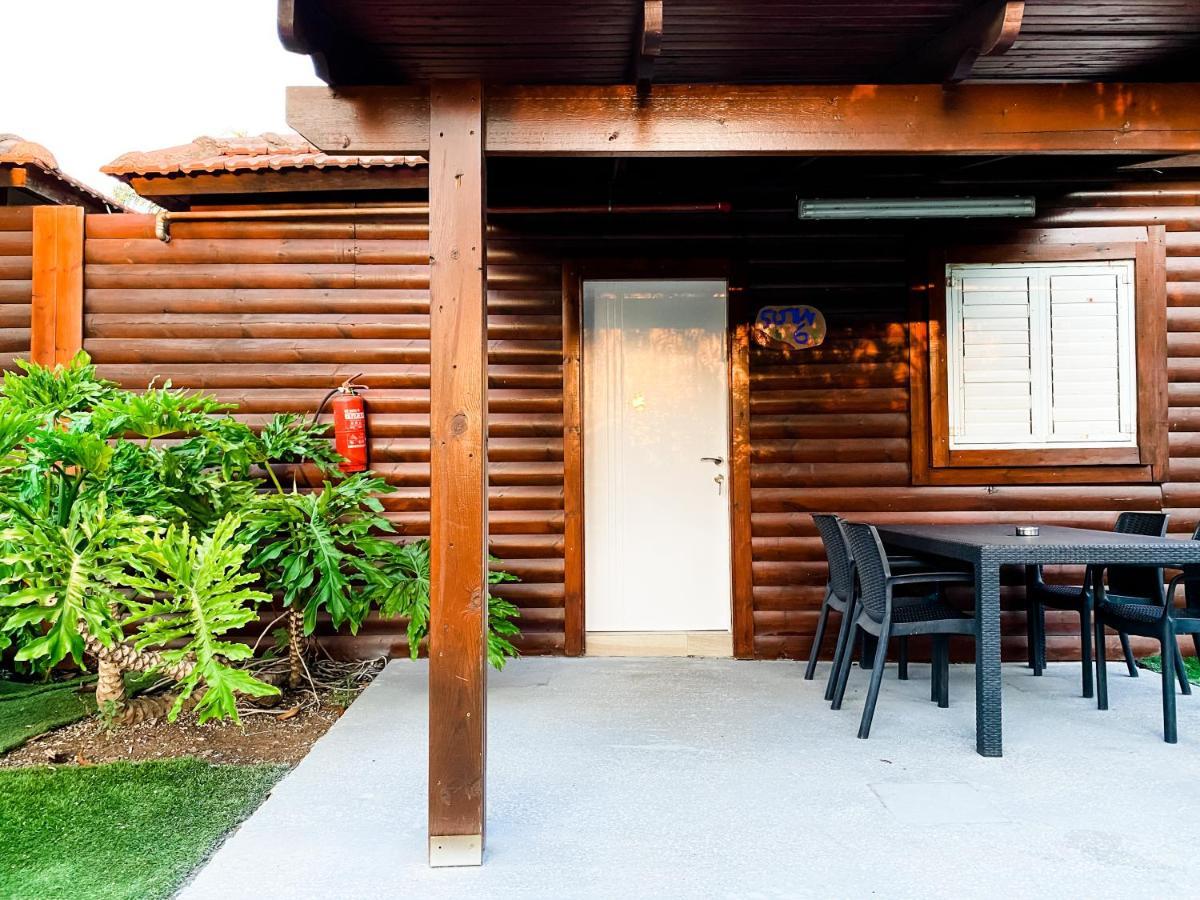 Etzel Tami Hospitality Hotell Neot Golan Exteriör bild