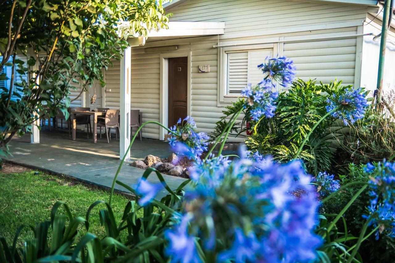 Etzel Tami Hospitality Hotell Neot Golan Exteriör bild